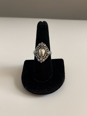 Brighton Sayan Silver Ornate Oval Ring Size 8.